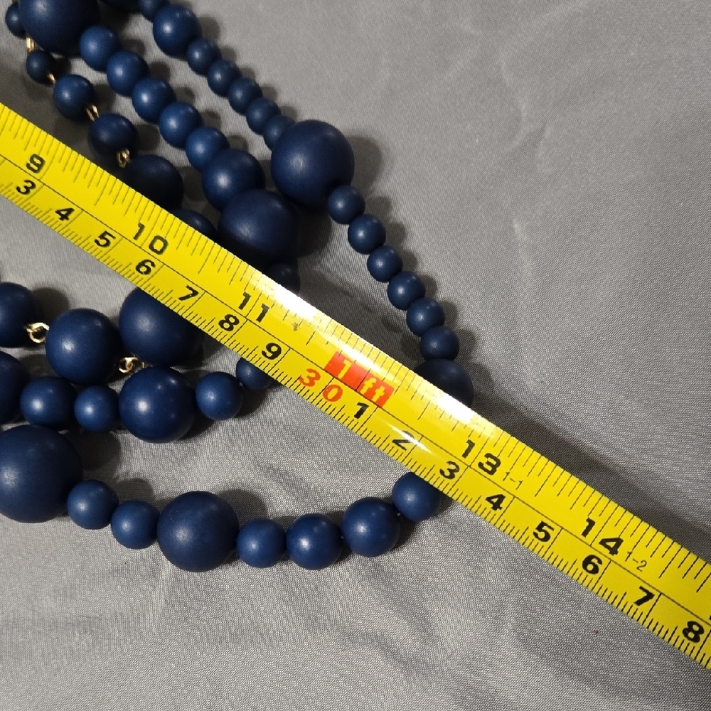 Elegant Blue Beaded Necklace - Picture 5 of 6